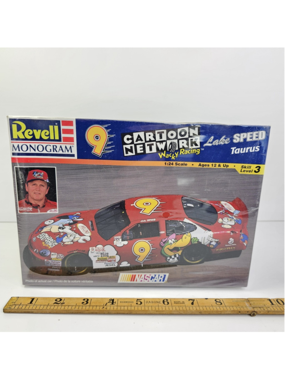 SEALED Revell Monogram 1998 Cartoon Network Lake Speed #9 Ford Taurus Model 1:24